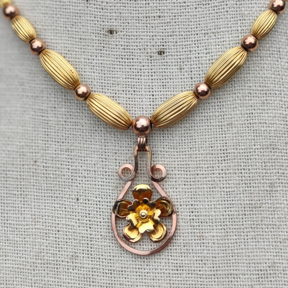 Antique 12k GF LSCO (Louis Stern Co.) flower pendant necklace - Picture 3 of 9